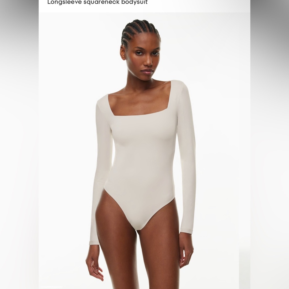 Aritzia Contour Squareneck Longsleeve Bodysuit